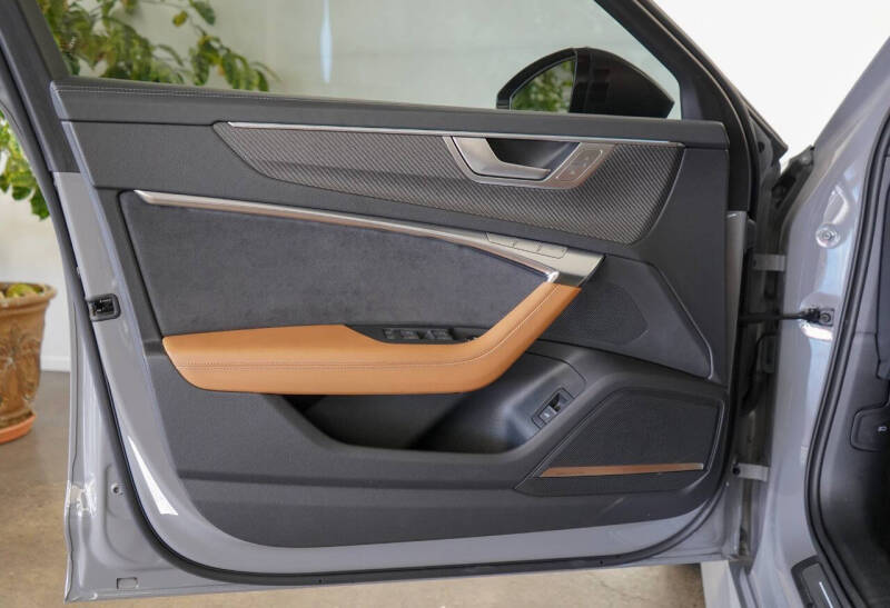 2024 Audi RS 6 Avant 4.0T quattro Avant performance