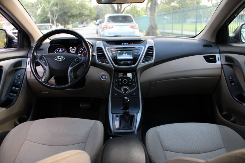 2016 Hyundai Elantra Value Edition photo 16