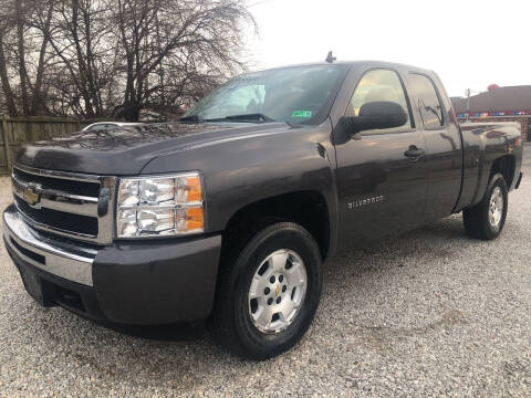 2010 Chevrolet Silverado 1500 for sale at Easter Brothers Preowned Autos in Vienna WV