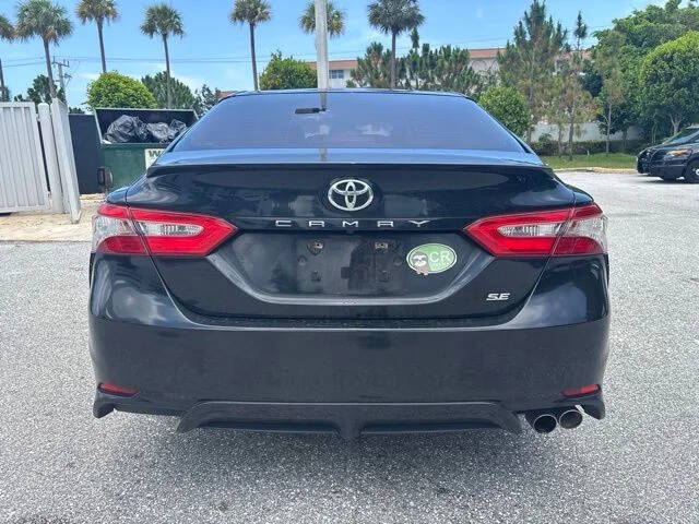 2018 Toyota Camry SE