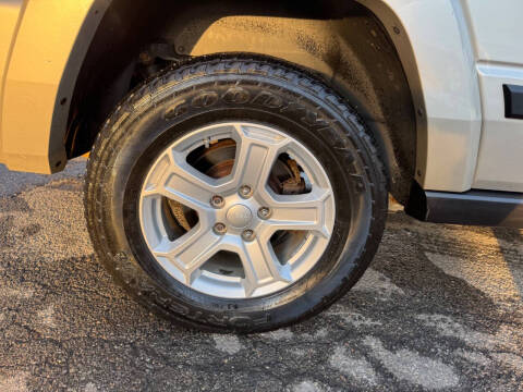 2008 Jeep Commander Sport