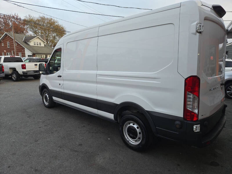 2022 Ford Transit 250