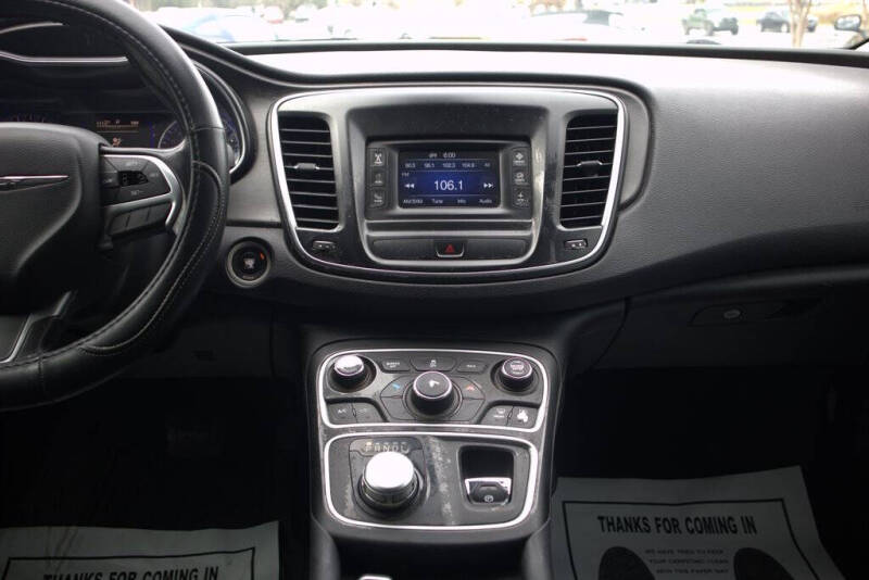 2016 Chrysler 200 Limited