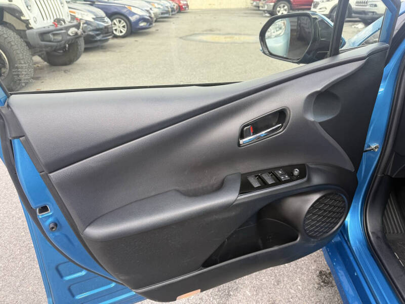 2020 Toyota Prius XLE AWD-e