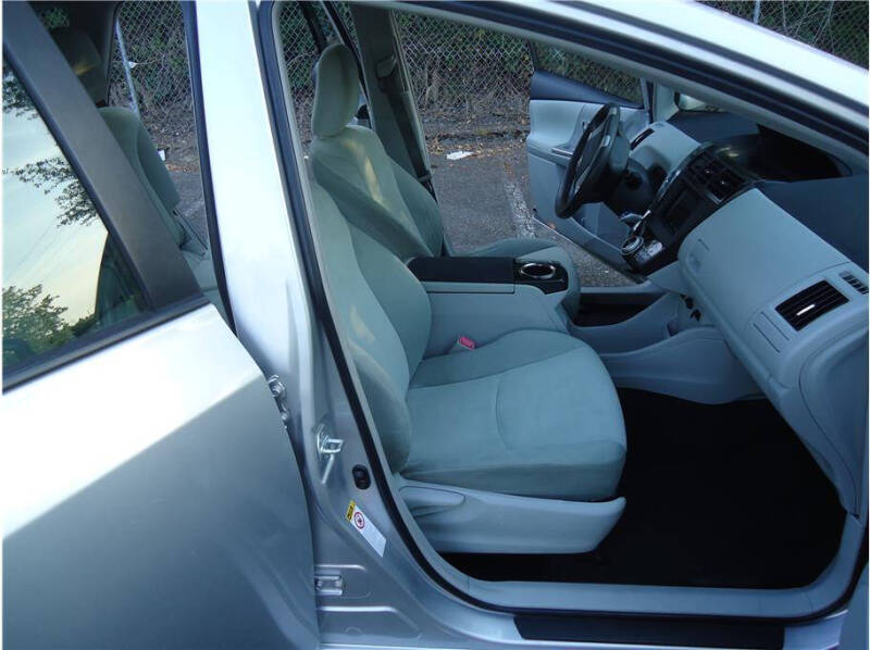 2012 Toyota Prius v