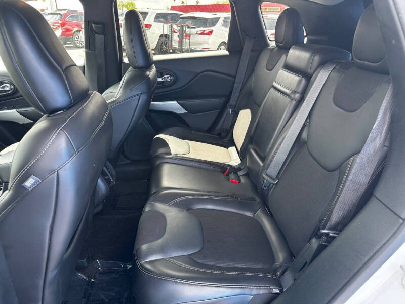 2018 Jeep Cherokee Latitude Plus