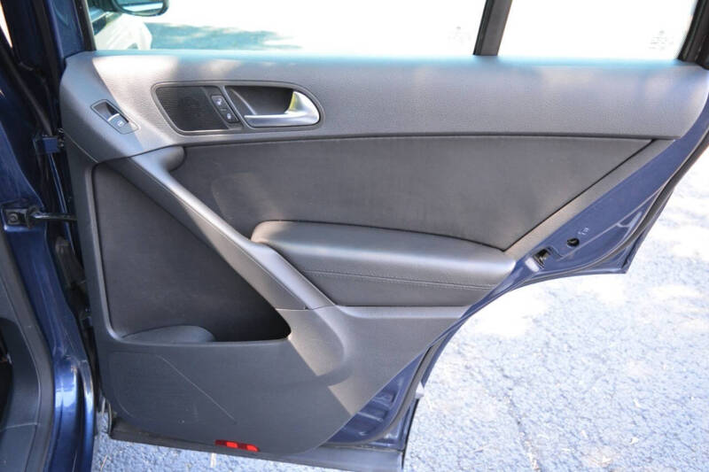 2011 Volkswagen Tiguan SEL