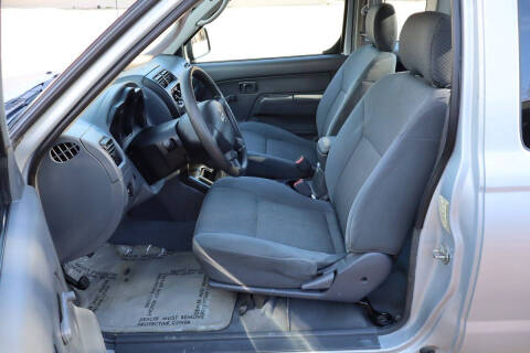 2003 Nissan Frontier Standard