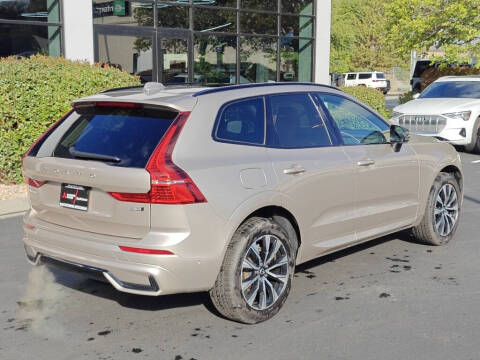 2025 Volvo XC60 B5 Plus Dark Theme