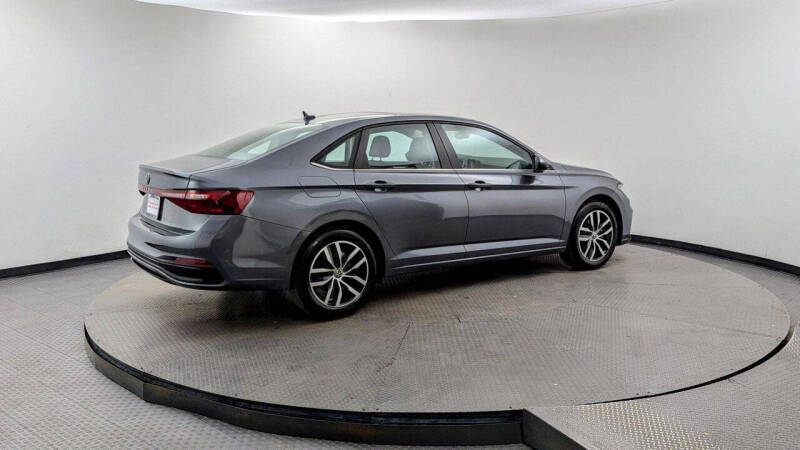 2025 Volkswagen Jetta SE