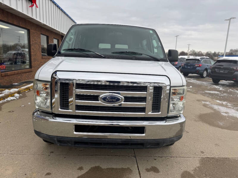 2012 Ford E-Series E-350 SD XLT