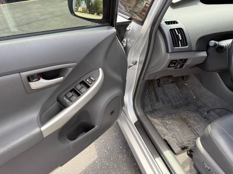 2010 Toyota Prius V