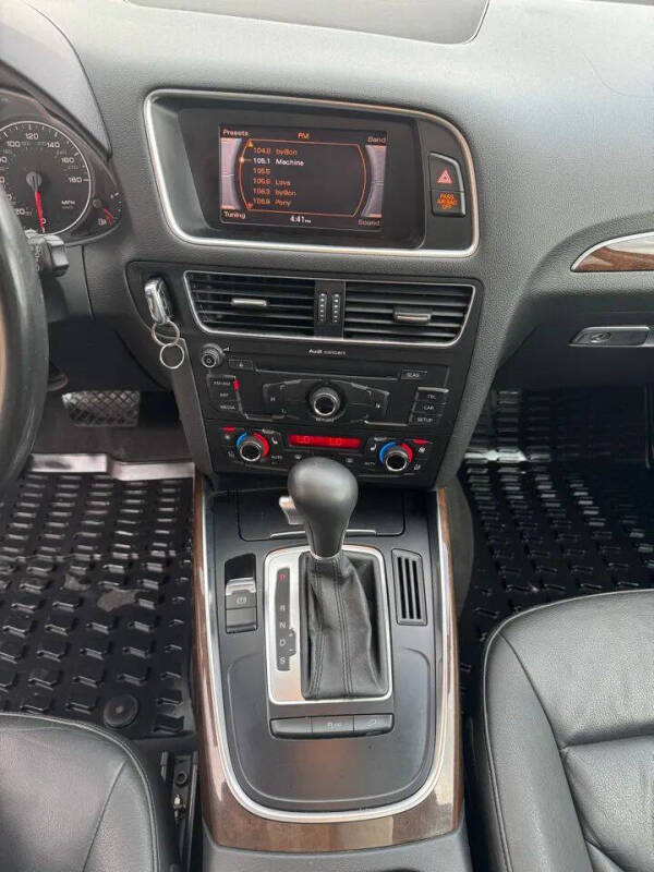 2011 Audi Q5 3.2 quattro Premium Plus