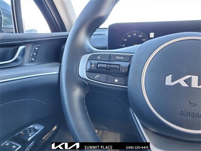 2025 Kia K5 EX