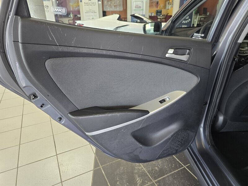 2012 Hyundai Accent GS