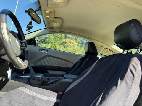 2011 Ford Mustang V6