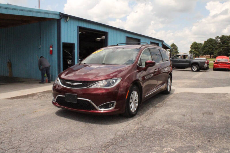 2017 Chrysler Pacifica Touring-L