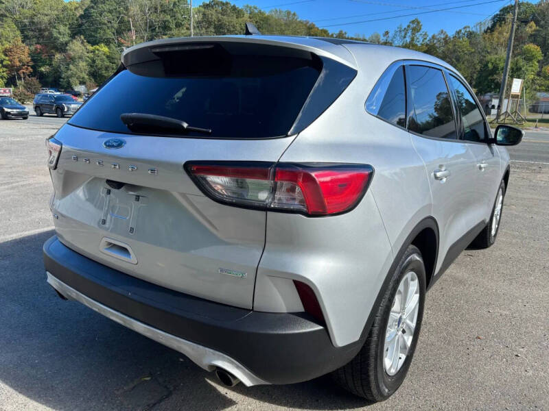 2020 Ford Escape SE