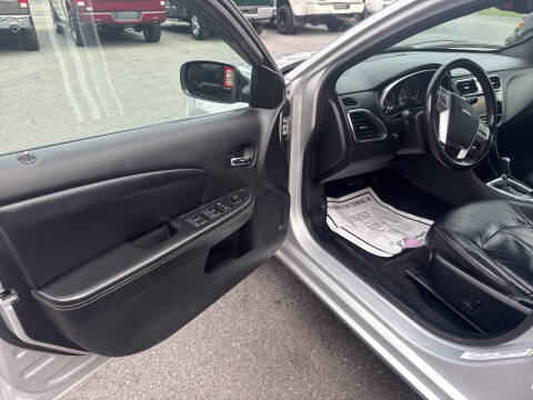 2012 Chrysler 200 Limited