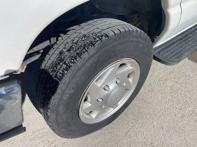 2011 Ford E-Series E-350 SD XLT