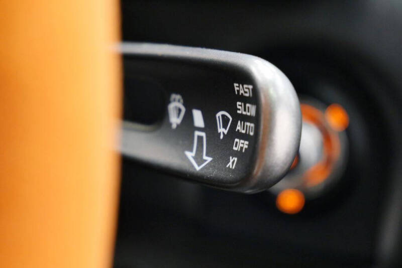 2012 McLaren MP4-12C