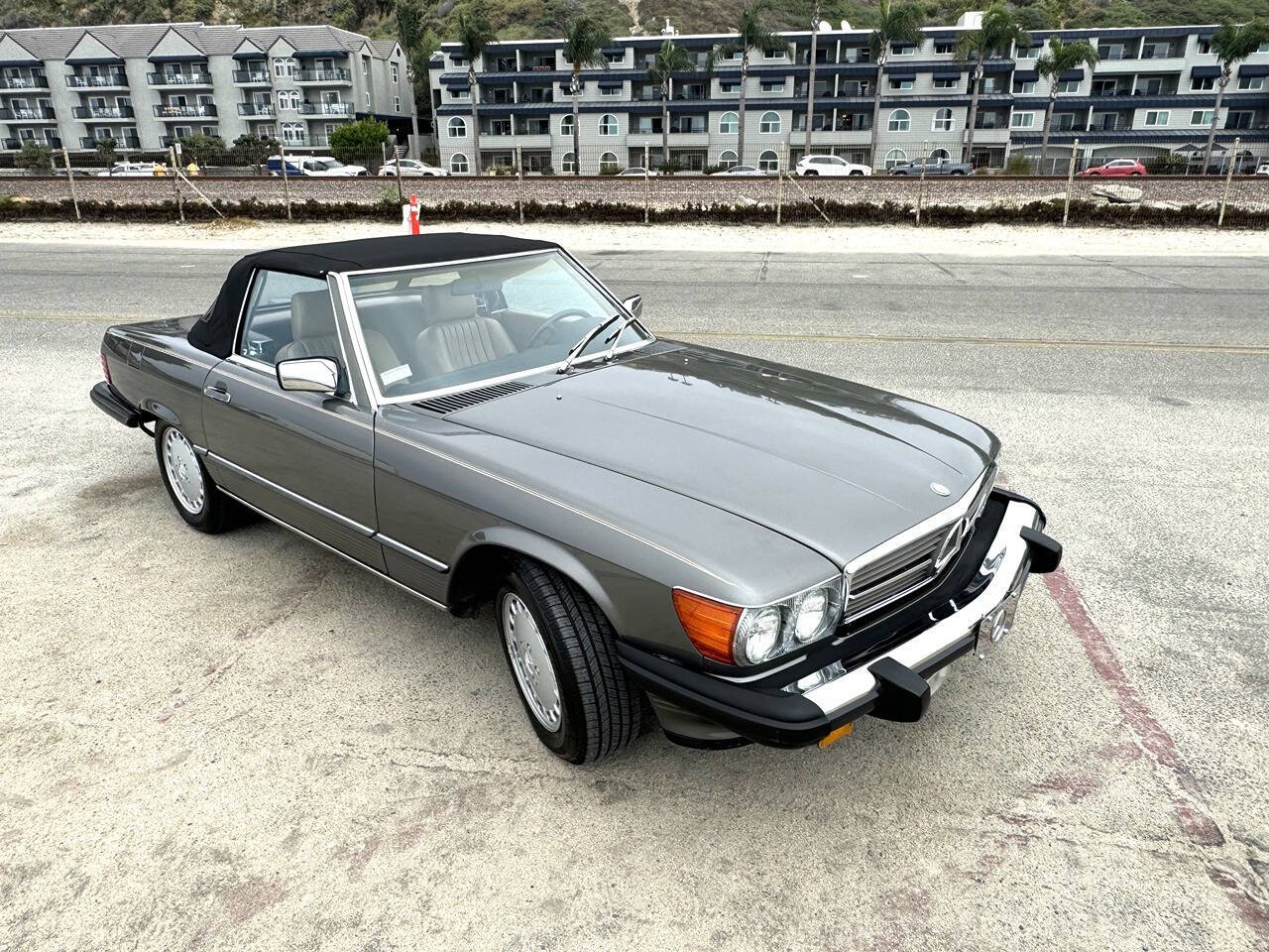 1986 Mercedes-Benz 560-Class for sale at DE AUTOS INC in San Juan Capistrano, CA