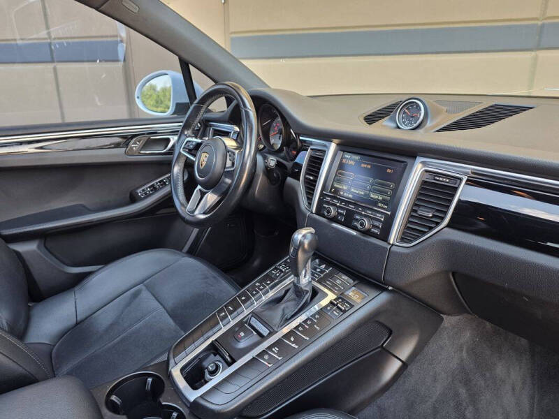 2016 Porsche Macan S