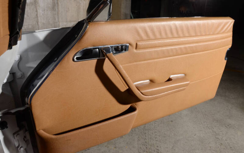 1987 Mercedes-Benz 560-Class 560 SL