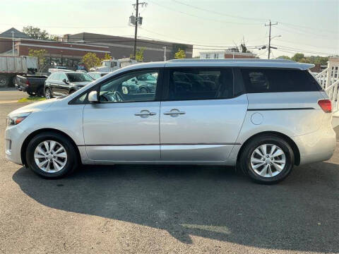 2017 Kia Sedona LX