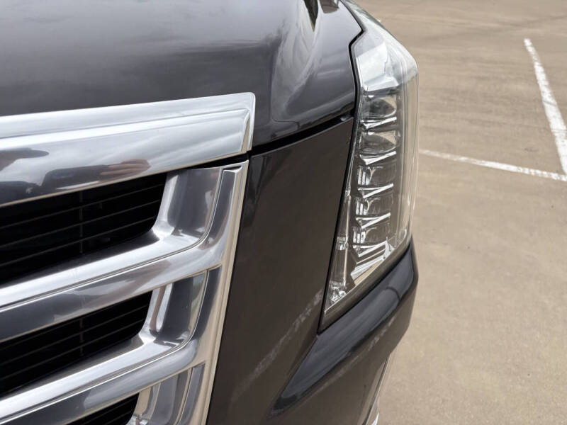 2018 Cadillac Escalade Luxury