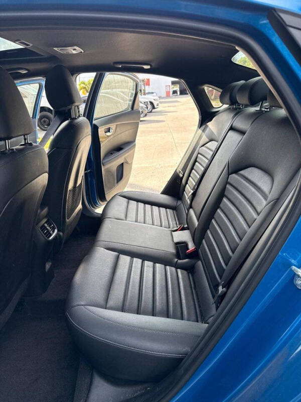 2023 Kia Forte GT-Line