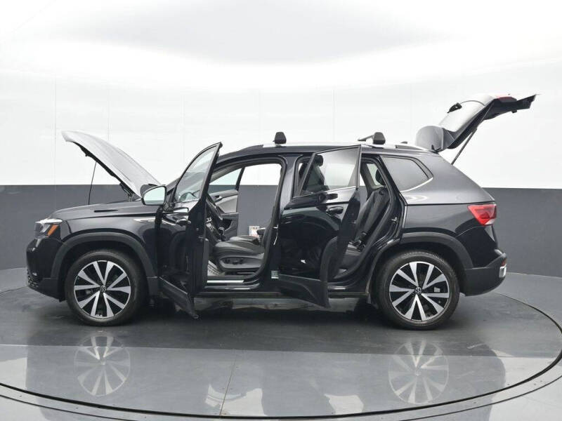 2022 Volkswagen Taos SE 4Motion