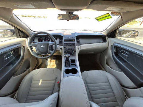 2011 Ford Taurus SE