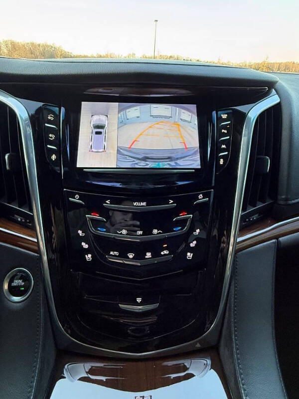2016 Cadillac Escalade ESV Luxury Collection