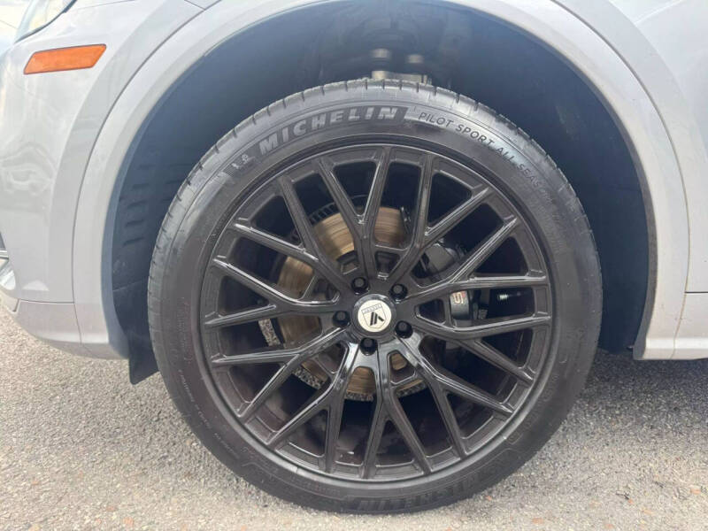 2018 Audi SQ5 3.0T quattro Premium Plus