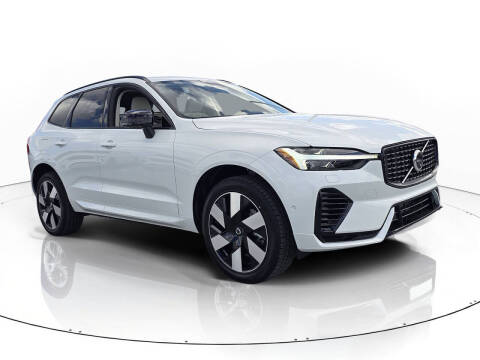 2025 Volvo XC60 T8 Plus Dark Theme