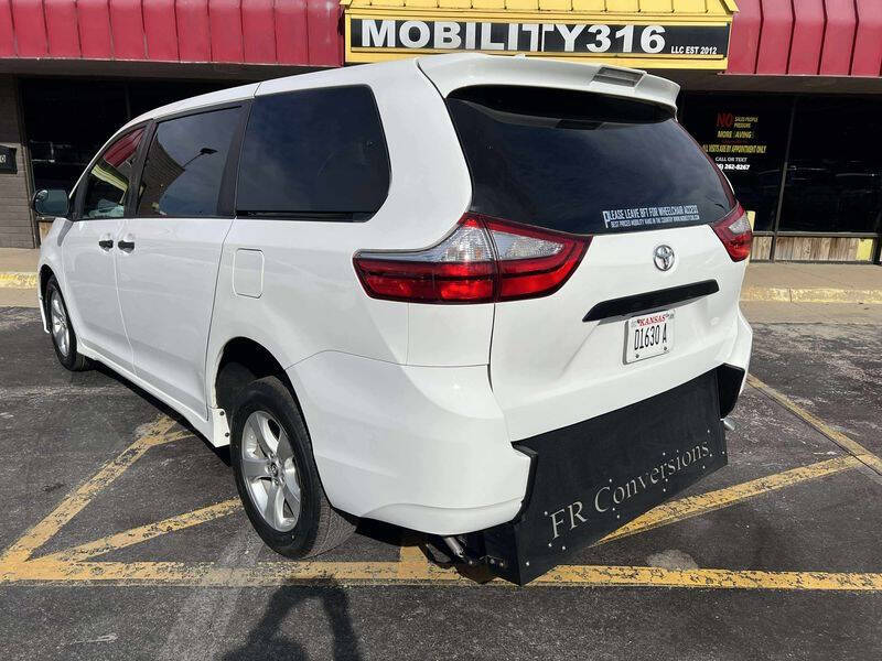 2019 Toyota Sienna L 7-Passenger