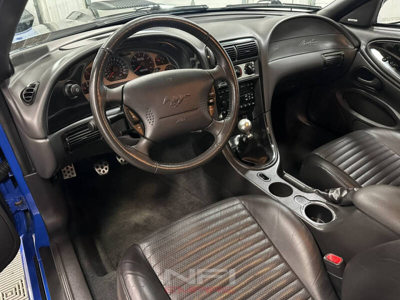 2004 Ford Mustang Mach 1 Premium