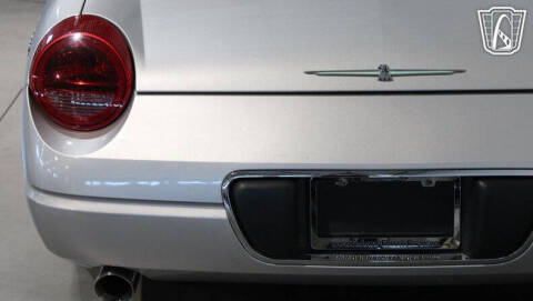 2004 Ford Thunderbird Deluxe