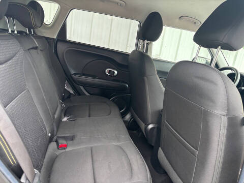 2016 Kia Soul +