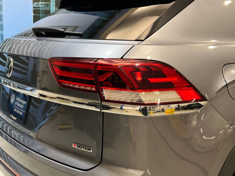 2020 Volkswagen Atlas Cross Sport V6 SEL R-Line 4Motion