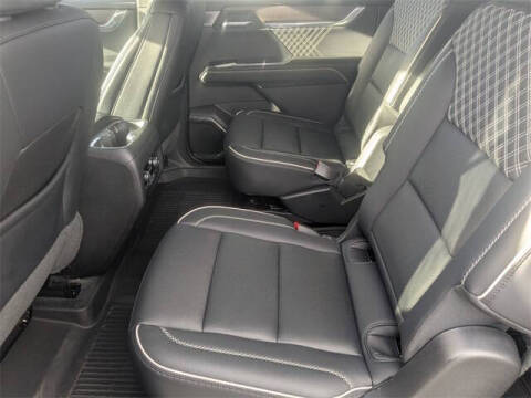 2024 GMC Acadia Denali