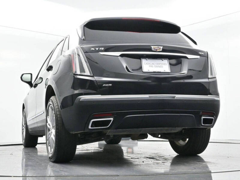 2022 Cadillac XT5 Sport