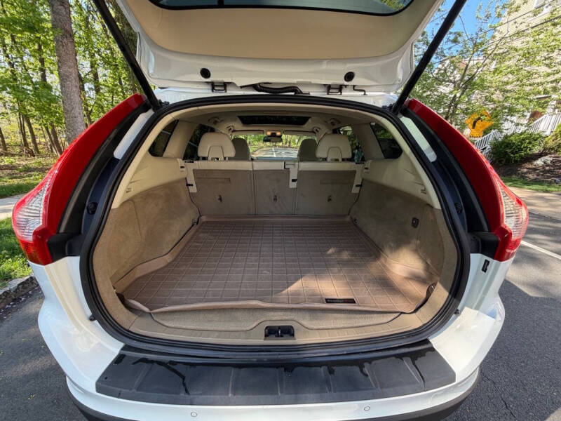 2012 Volvo XC60 T6 Platinum