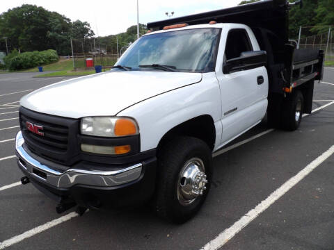 2005 GMC Sierra 3500 for sale at Lakewood Auto Body LLC in Waterbury CT