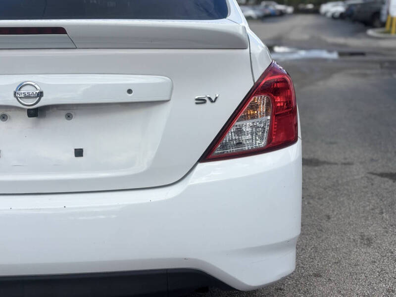 2017 Nissan Versa 1.6 SV