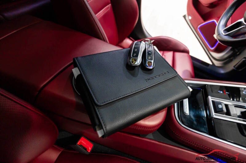 2019 Porsche Panamera GTS