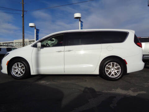 2017 Chrysler Pacifica LX