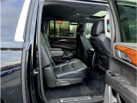 2016 Cadillac Escalade ESV Luxury Collection