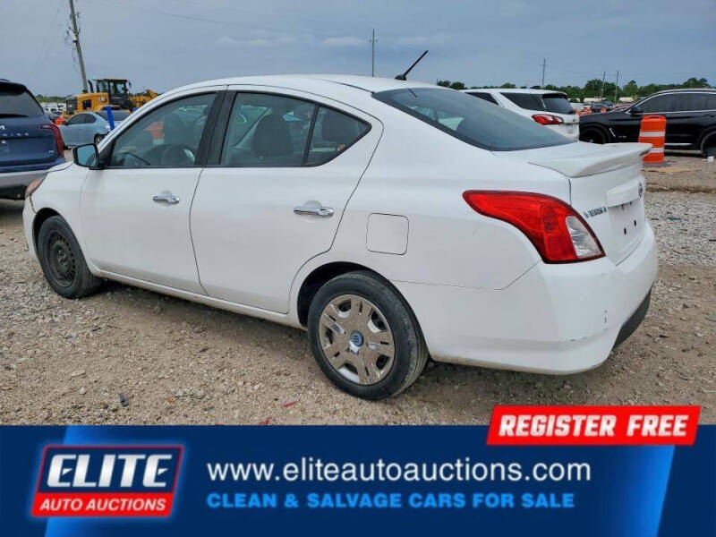 2019 Nissan Versa SV